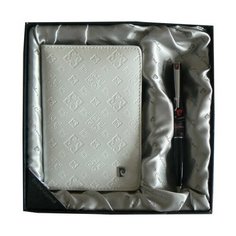 Комплект для паспорта Pierre Cardin, белый