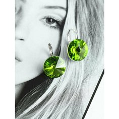 Серьги с подвесками, Swarovski Zirconia, размер 14 мм, зеленый Нет бренда