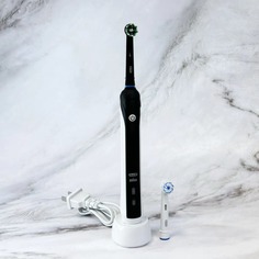 Электрическая зубная щетка Oral-B Pro 4000 3D черный