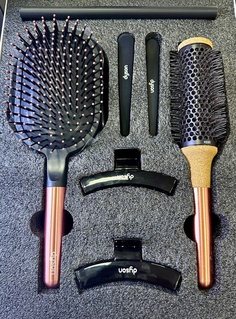 Набор Dyson Расчёски 3 шт заколки 4 шт Золотой