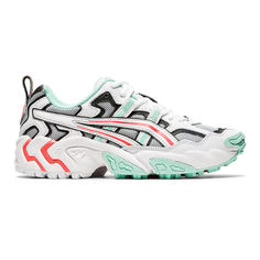 Кроссовки женские Asics 1022A241 белые 38 EU