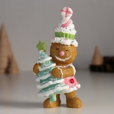 Новогодний сувенир Пряничка с ёлочкой 5,5х5,5х11,5см 10326156 No Brand