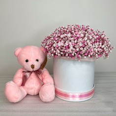 Подарочный набор: Цветочная коробка Darling white из розовая гипсофилы и мягкий мишка Flowoz