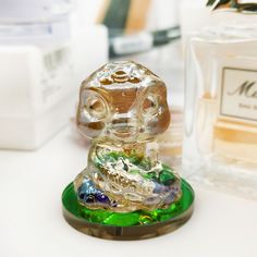 Фигурка сувенир стеклянный Змея 5см на подставке Символ Нового года No Brand