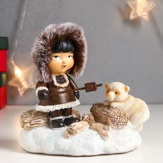 Новогодний сувенир Малыш и медвежонок-посиделки у костра 7650123 12,5х8х13,5 см No Brand