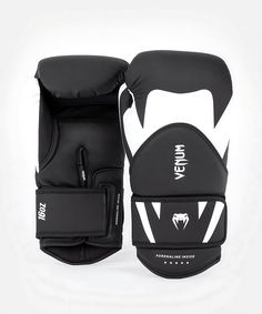 Перчатки боксерские Venum Challenger 4.0 Black/White (16 унций)