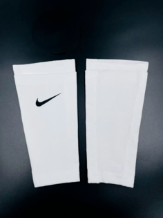 Держатели для щитков белые One Size Nike