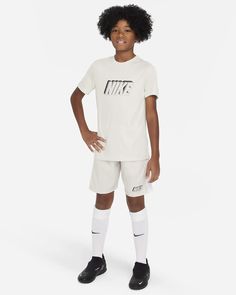 Футболка для мальчиков Nike Academy 23 FN8278 белая S