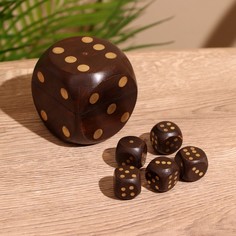 Кубики игральные в шкатулке 6,5х6,5х6,5 см, дерево шишам No Brand