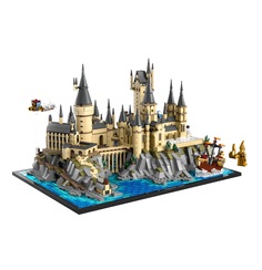 Конструктор LEGO HARRY POTTER Замок и территория Хогвартс