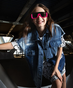 Жилет джинсовый с дестрой эффектом синий для девочек Gulliver (146)