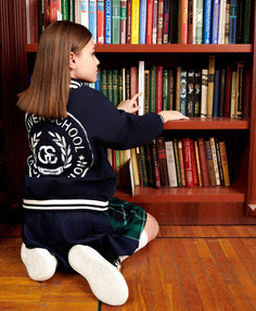 Толстовка-бомбер из итнерлока с принтом синяя для девочки Gulliver, 128, 224GSGC1602