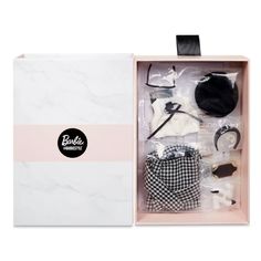 Одежда и аксессуары для куклы Барби Barbie Style Plazacore