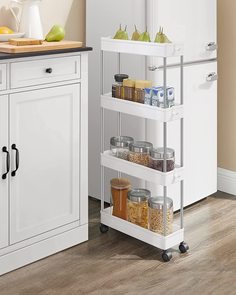 Этажерка на колесиках узкая для кухни, ванной SONGMICS KSC08WT, 4-ярусная, 40 x 12,5 x 86