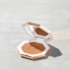 Пудра-бронзатор Fenty Beauty SUN STALKER BAJAN GYAL 05