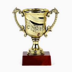 Кубок 105, наградная фигура, золото, подставка пластик, 12,2 х 10,3 х 6,5 см Командор