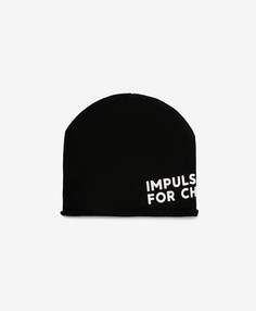 Шапка для мальчика черная с принтом Gulliver