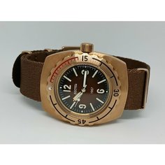 Наручные часы Восток, коричневый