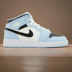 Кроссовки NIKE Air Jordan 1 Mid, полнота B (US)/ на среднюю стопу, размер 5,5 Y / 5 UK / 38 EU / 37 RU / 24 CM, голубой