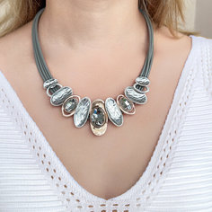Колье, металл, кристалл, длина 47 см, серебряный, черный, оранжевый Jewery