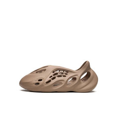 Тапочки adidas, размер 8US 42EU 26CM, коричневый