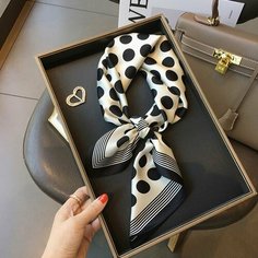 Шарф-капюшон для женщин,70х70 см, черный Goods Retail