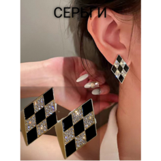 Серьги пусеты, кристалл, эмаль, размер 23 мм, белый в серебре Yulianna