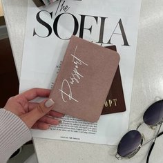 Обложка для паспорта , бежевый, белый Нет бренда