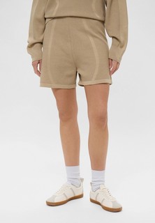 Шорты Lacoste