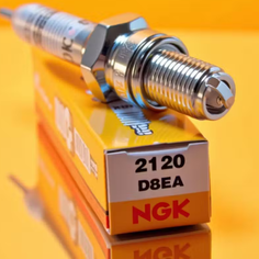 Свеча зажигания NGK 2120 D8EA 165FMM, 166FMM, 169FMM, 172FMM, 175FMM Нет бренда