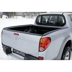 Накладка на задний откидной борт для Митсубиси Л200 2006-2013 год выпуска (Mitsubishi L200) Русская Артель NML-024502