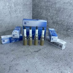 Свечи зажигания комплект из 4х штук. DAEWOO NEXIA/AVEO/LACETTI 16v 96130723 General Motors BKR6E-11