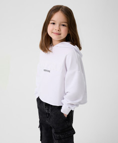 Худи для девочки силуэта умеренный оверсайз укороченное белое Gulliver