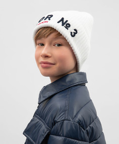 Шапка для мальчика с 3D вышивкой вязаная белая Gulliver