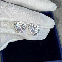 Серьги пусеты, циркон, кристалл, серебряный Нет бренда