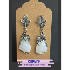 Серьги с подвесками, акрил, размер 12 мм, серебряный, белый Gala Brooch