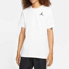 Футболка NIKE Embroidered, размер 46-48, белый