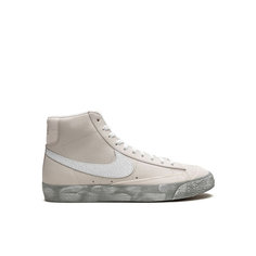 Кроссовки NIKE Blazer Mid 77 EMB, размер 10.5 US, серебристый