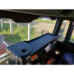 Столик для грузового автомобиля на торпеду для MAN COMANDOR F2000 с подстаканником Автостиль