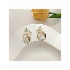Серьги непарные, акрил, белый, зеленый, золотой be Self True Jewel