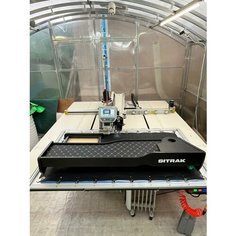 Стол-полка на панель с подстаканником для Ситрак Sitrak C7H Черная экокожа Бежевый ромб Автостиль