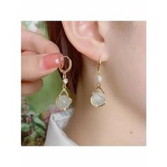 Серьги пусеты, эмаль, кристалл, золотой, белый be Self True Jewel