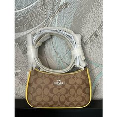 Сумка барсетка Coach, фактура зернистая, гладкая, матовая, рельефная, тиснение, перфорированная