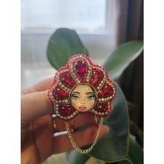 Брошь, стразы, белый-красный Нет бренда