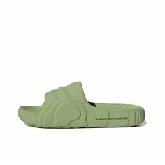 Шлёпанцы adidas adilette, размер 39 1/3EU / 6UK, magic lime