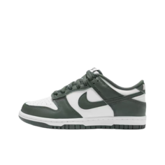 Кроссовки NIKE Dunk, полнота D, размер 38 RU, зелeный