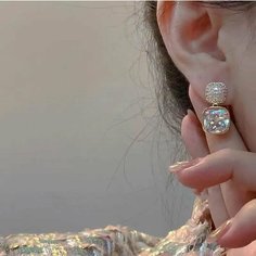 Серьги, хрусталь, искусственный камень, золотистый Нет бренда