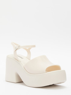 Босоножки Melissa