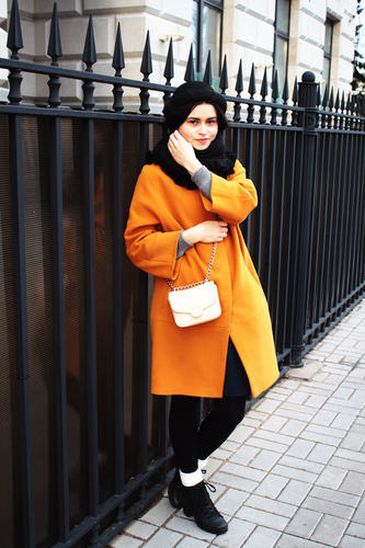 Mustard coat outfit